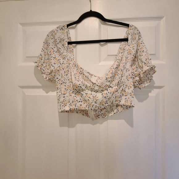 Top & Skirt Combo - Picture 2 of 2